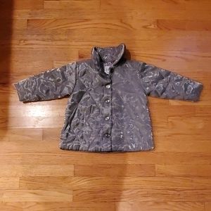 GAP  Girls Vintage silver quilted jacket never worn.